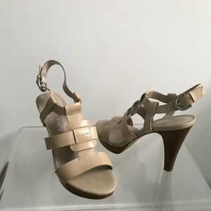 Franco Sarto Light Beige 4.25in Heels Size 7